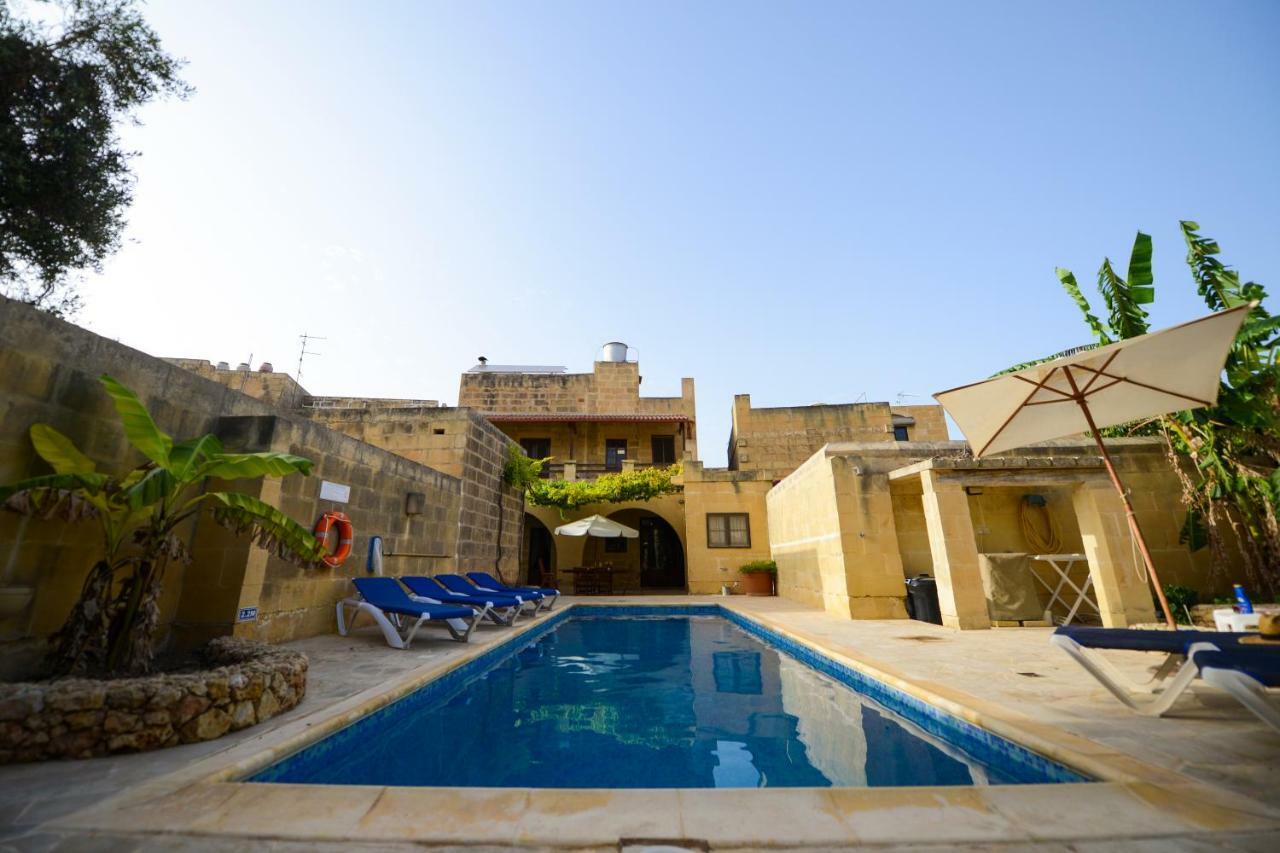Tal-Masklu Farmhouse Gharb  Luaran gambar