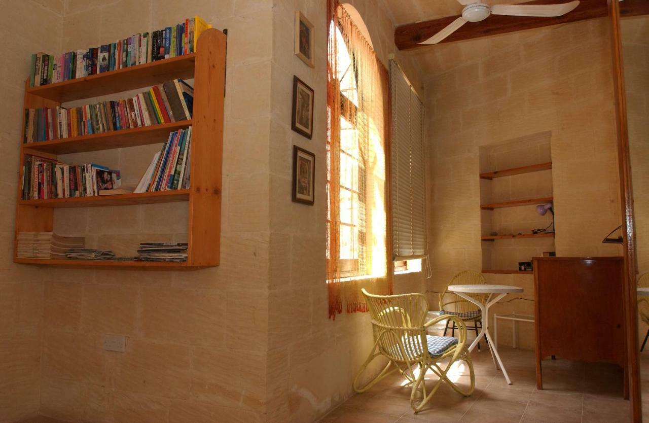 Tal-Masklu Farmhouse Gharb  Luaran gambar