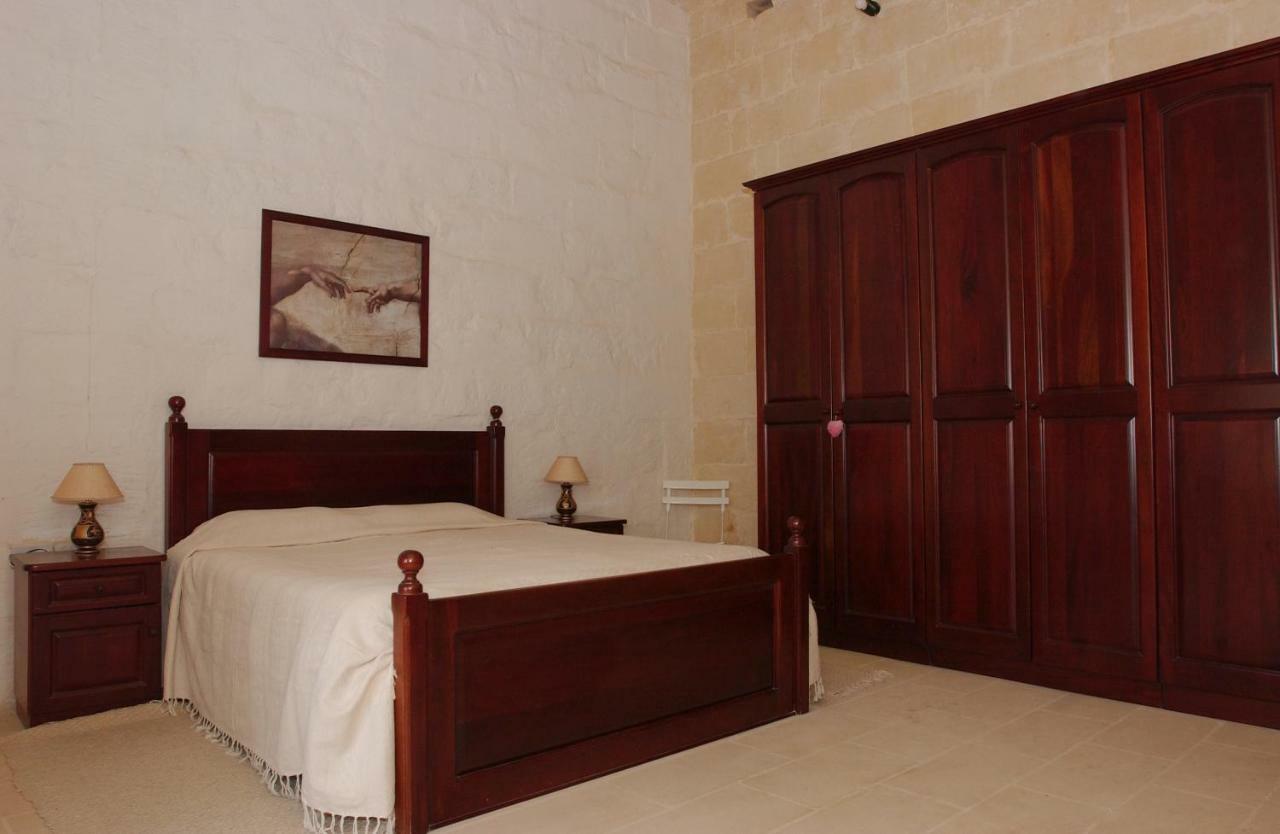 Tal-Masklu Farmhouse Gharb  Luaran gambar