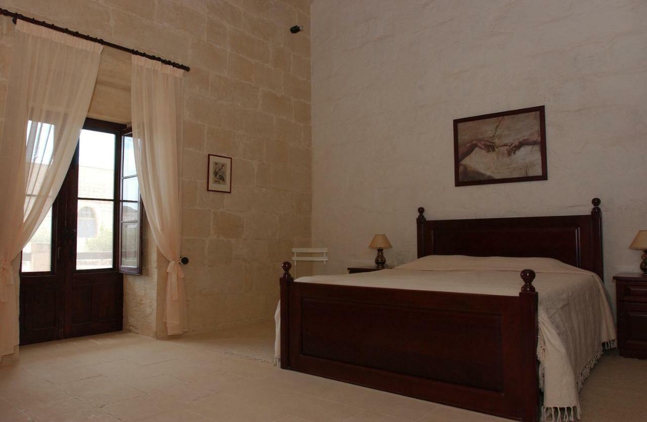 Tal-Masklu Farmhouse Gharb  Luaran gambar