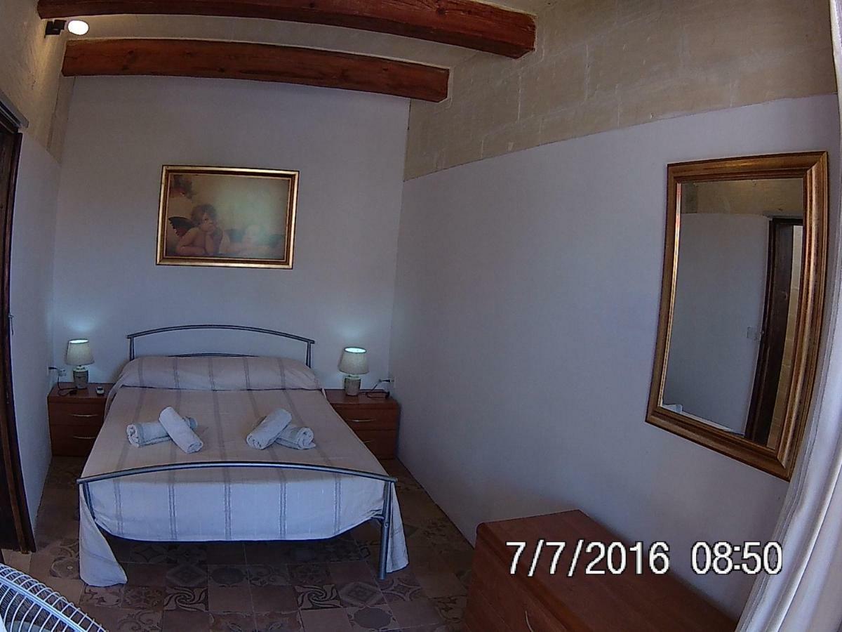 Tal-Masklu Farmhouse Gharb  Luaran gambar